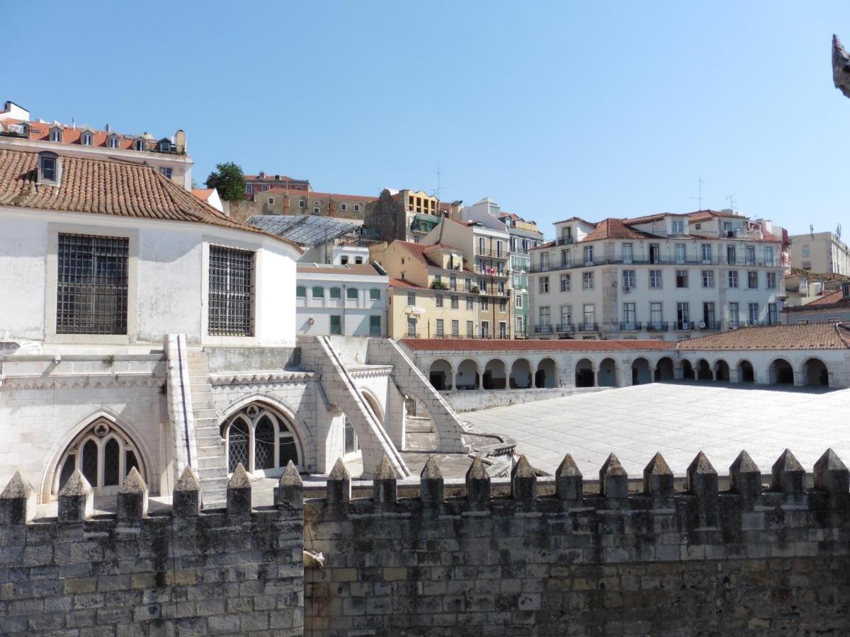 Flat With Terrace And River View - Se4 Lisbon