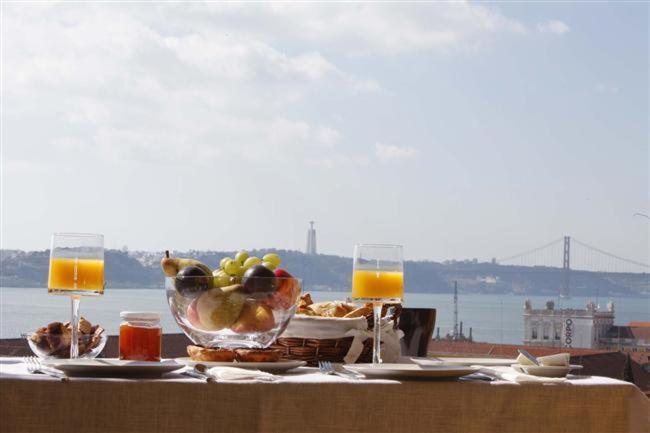 Apartment Flat With Terrace And River View - Se4 Lisbon